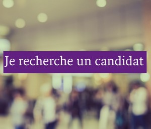 Blurred tourists in shopping mall with bokeh - retro color